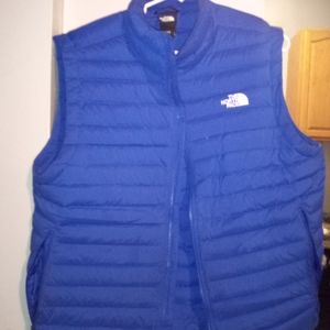 Mens puffy vest